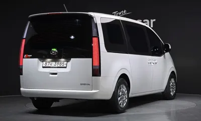 Hyundai Staria 2022, 29555 км, за 17889.69 USD