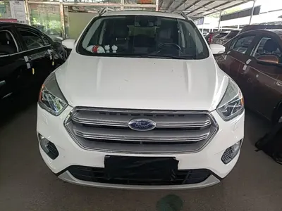 Ford Kuga 2018, 119500 км, за 5972.12 USD