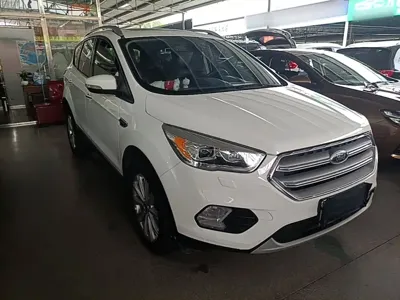 Ford Kuga 2018, 119500 км, за 5972.12 USD