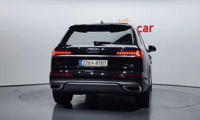 Audi Q7 2021, 108507 км, за 29402.04 USD
