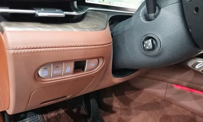 Genesis G90 2022, 9840 км, за 50873.05 USD - фото 20