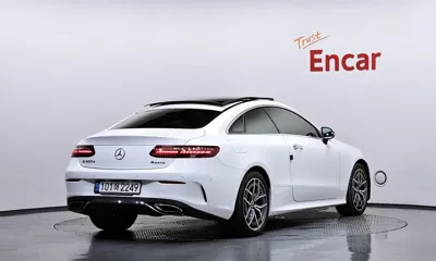 Mercedes-Benz E-Class 2022, 48266 км, за 30129.97 USD
