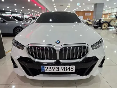 BMW 5-Series · 2025 год