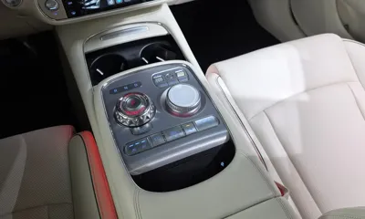 Genesis G90 2022, 42231 км, за 40384.39 USD - фото 9