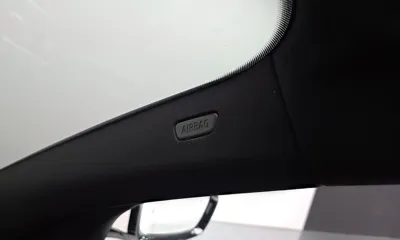 BMW 3-Series 2019, 55901 км, за 21333.86 USD - фото 29