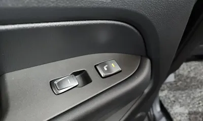 KG_Mobility_Ssangyong Rexton 2019, 48232 км, за 10733.81 USD - фото 32