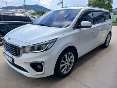 Kia Canival 2019, 74539 км, за 11692.06 USD