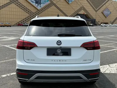 Volkswagen Tayron 2022, 30000 км, за 21396.08 USD