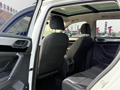 Volkswagen Tayron 2022, 30000 км, за 21396.08 USD - фото 8