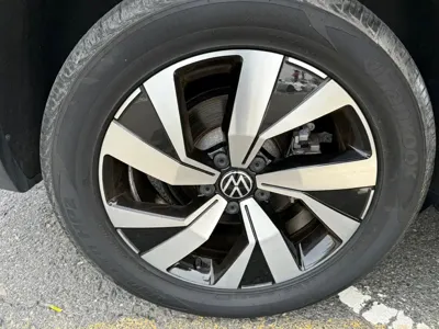 Volkswagen Tayron 2022, 30000 км, за 21396.08 USD - фото 20
