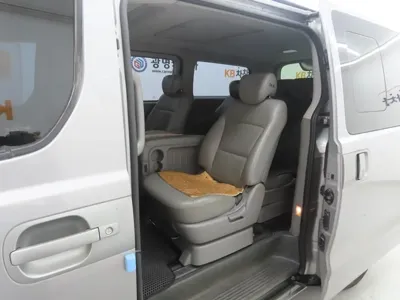 Hyundai Starex 2017, 200000 км, за 4957.7 USD - фото 6