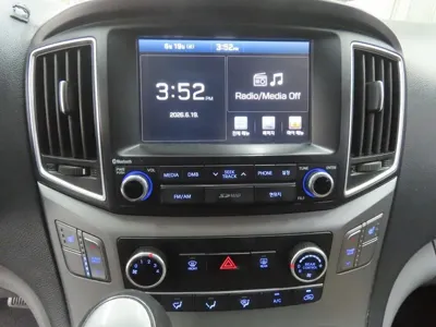 Hyundai Starex 2017, 200000 км, за 4957.7 USD - фото 12