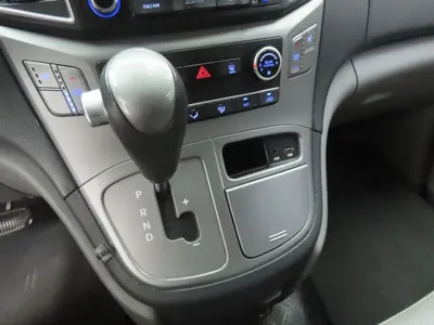 Hyundai Starex 2017, 200000 км, за 4957.7 USD - фото 13