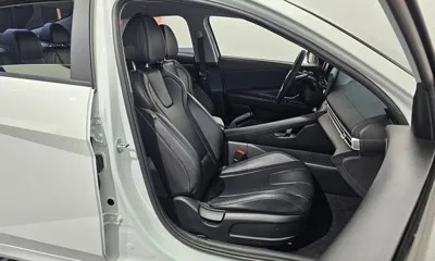 Hyundai Avante 2023, 35081 км, за 10749.19 USD - фото 26