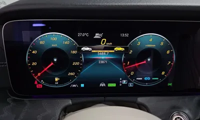 Mercedes-Benz E-Class 2023, 23871 км, за 44139.62 USD - фото 8