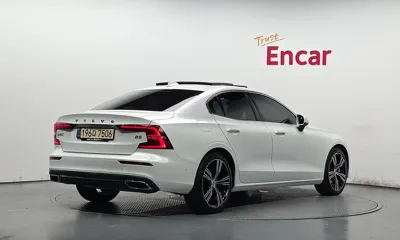 Volvo S60 2021, 37396 км, за 20121.11 USD