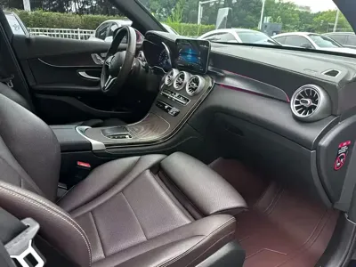 Mercedes-Benz GLC 2022, 63800 км, за 26191.37 USD