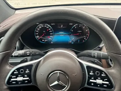 Mercedes-Benz GLC 2022, 63800 км, за 26191.37 USD - фото 10