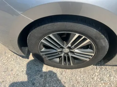 Hyundai Grandeur 2014, 168818 км, за 2625.71 USD