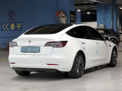 Tesla Model 3 2022, 126763 км, за 17120.58 USD