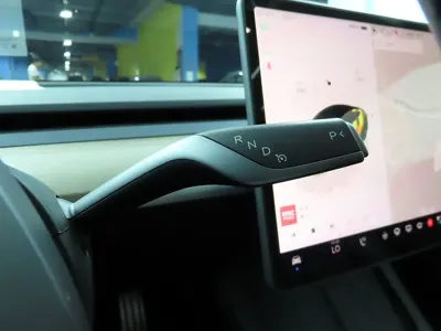 Tesla Model 3 2022, 126763 км, за 17120.58 USD - фото 12