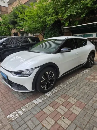 Kia EV6 2024, 63000 км, за 11491.86 USD