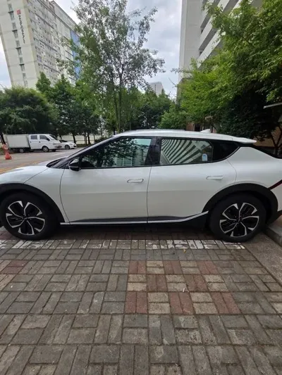 Kia EV6 2024, 63000 км, за 11491.86 USD