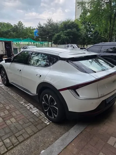 Kia EV6 2024, 63000 км, за 11475.42 USD - фото 7