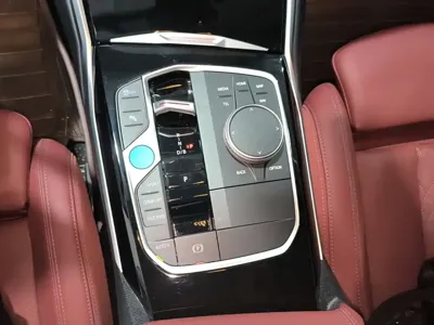 BMW i3 2024, 20400 км, за 20705.3 USD - фото 14
