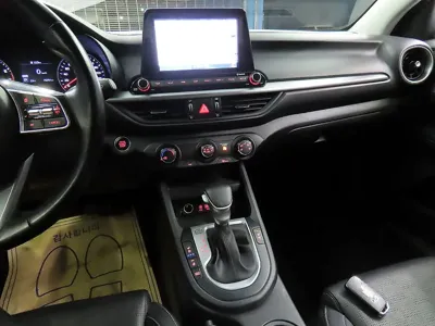 Kia K3 2021, 76351 км, за 9189.97 USD - фото 11