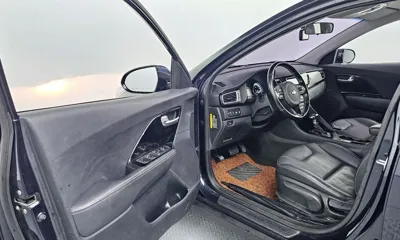 Kia Niro 2018, 97890 км, за 8867.57 USD - фото 10