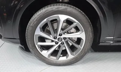 Audi Q5 2025, 8863 км, за 52185.9 USD