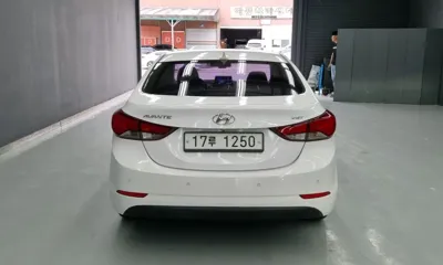 Hyundai Avante 2014, 85046 км, за 3577.94 USD