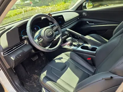 Hyundai Avante 2026, 9500 км, за 2047.71 USD