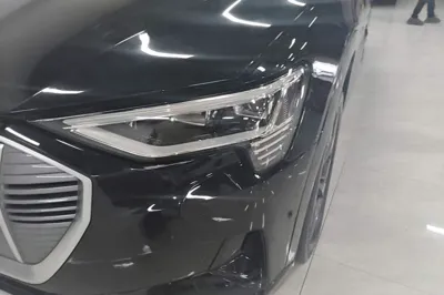 Audi e-tron 2019, 64200 км, за 23165 USD - фото 8