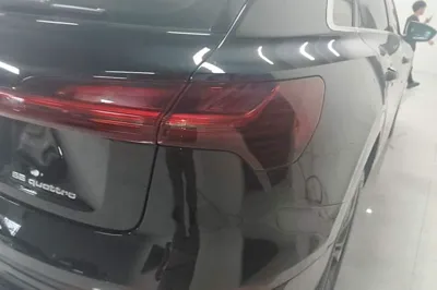 Audi e-tron 2019, 64200 км, за 23165 USD - фото 9