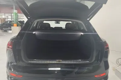 Audi e-tron 2019, 64200 км, за 23165 USD - фото 22