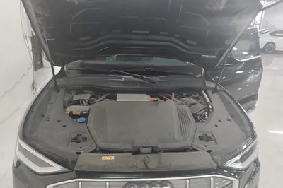 Audi e-tron 2019, 64200 км, за 23165 USD - фото 24