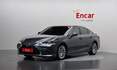 Lexus ES · 2021 год