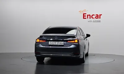 Lexus ES 2021, 93461 км, за 26710.11 USD