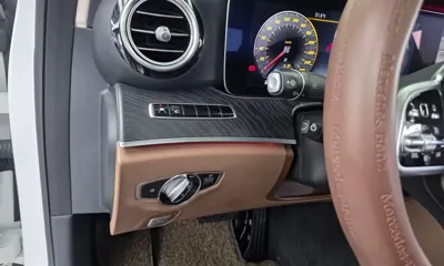 Mercedes-Benz E-Class 2019, 87825 км, за 17545.34 USD - фото 16