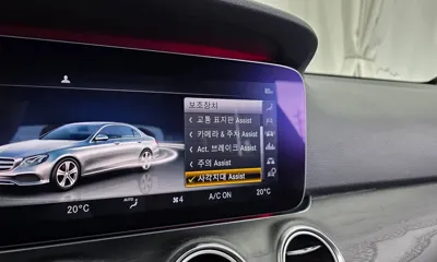Mercedes-Benz E-Class 2019, 87825 км, за 17545.34 USD - фото 30