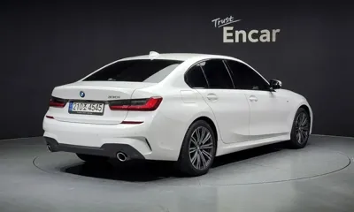 BMW 3-Series 2022, 44038 км, за 21488.56 USD