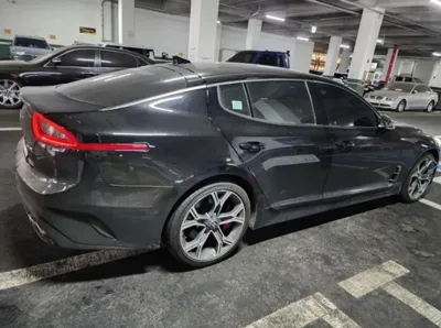 Kia Stinger 2019, 112675 км, за 9578.27 USD