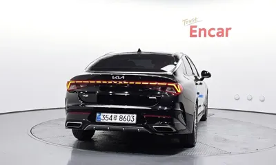 Kia K5 2023, 122645 км, за 12552.89 USD