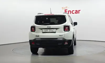 Jeep Renegade 2015, 146393 км, за 4625.41 USD