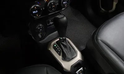 Jeep Renegade 2015, 146393 км, за 4625.41 USD - фото 9