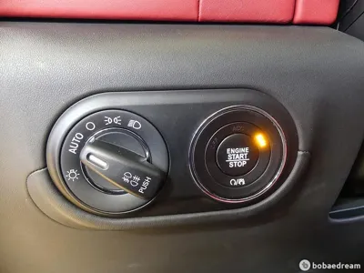 Maserati Levante 2018, 81615 км, за 23127.05 USD - фото 12