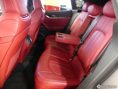 Maserati Levante 2018, 81615 км, за 23127.05 USD - фото 19