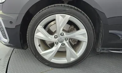 Audi A4 2021, 49593 км, за 16938.12 USD